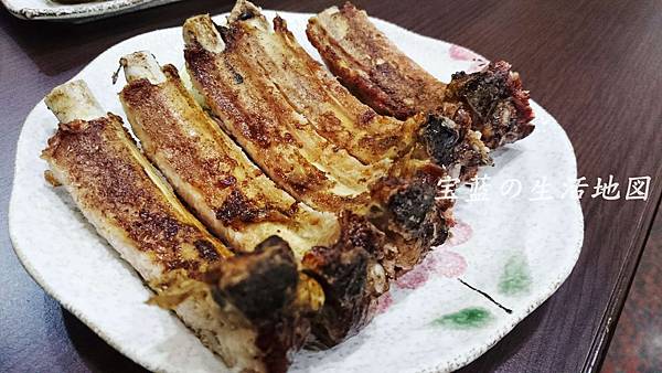 [高雄 - 苓雅] 在地人隱藏美食．下班後聊天好所在 ✗ 東港海鮮