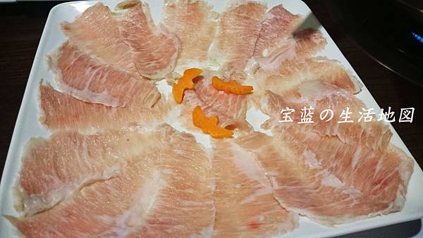 [高雄 - 新興] 藥膳鍋優於麻辣火鍋．清徹甘甜湯頭 ✗ 甘家院子麻辣火鍋