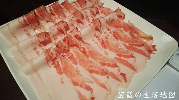 [高雄 - 新興] 藥膳鍋優於麻辣火鍋．清徹甘甜湯頭 ✗ 甘家院子麻辣火鍋