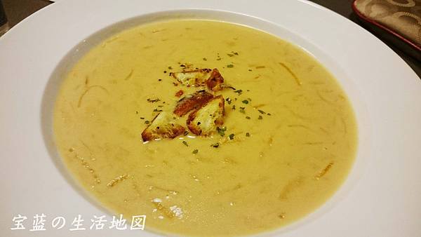 [高雄 - 苓雅] 巷弄間隱密工業風格美食 ✗ Les Charles 查爾斯美義式創意料理