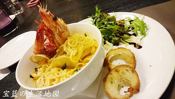 [高雄 - 苓雅] 巷弄間隱密工業風格美食 ✗ Les Charles 查爾斯美義式創意料理