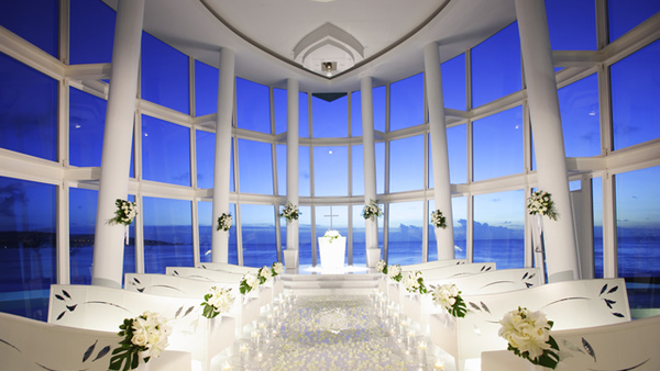 關島白色羽翼教堂