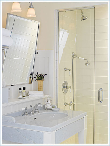 bath1.jpg bath1.jpg