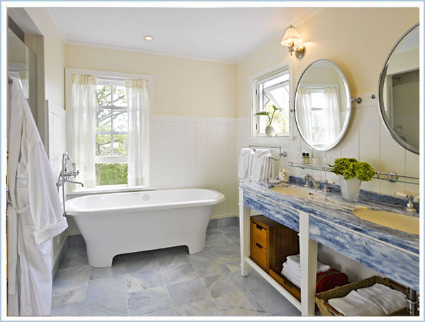 bath2.jpg bath2.jpg