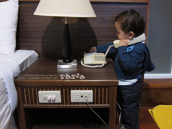 服務生請幫我送毛巾