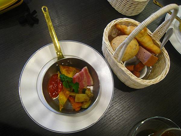 IMG_0084.JPG IMG_0084.JPG