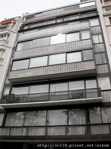 Le Corbusier apartment-13.JPG