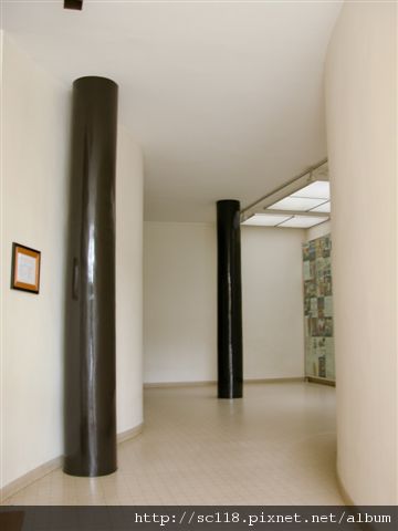 Le Corbusier apartment-16.JPG