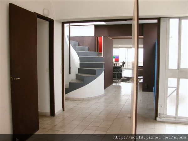 Le Corbusier apartment-81.JPG