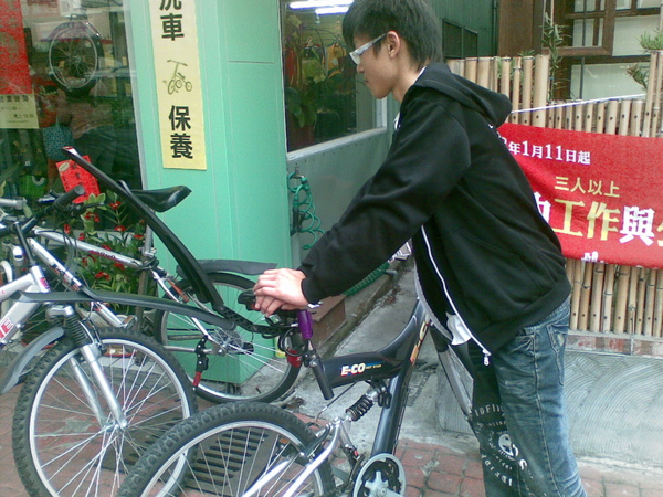 改裝好的超炫擋泥板