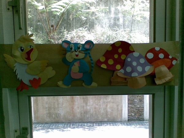 熱鬧的圖書館佈置