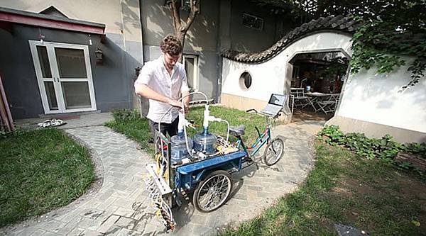 rsz-water-calligraphy-bike-construction.jpg