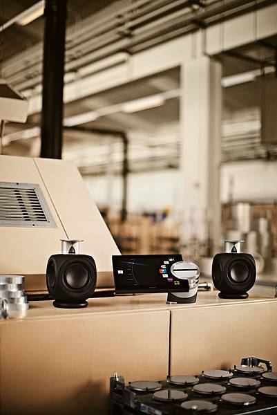 05-beosound5-big.jpg