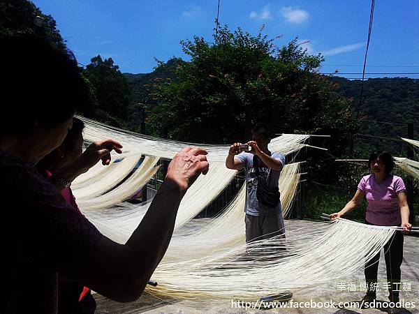 手工麵線,體驗DI20130618_113511 手工麵線,體驗DI20130618_113511