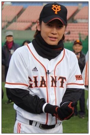 參加巨人集訓的小朋友越來越有職棒選手的FU!