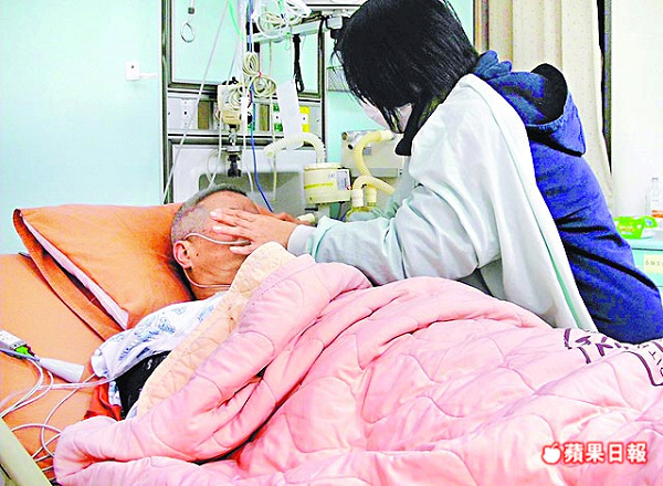 為醉友毆人道歉 Makiyo反怪運將揮到胸 為醉友毆人道歉 Makiyo反怪運將揮到胸