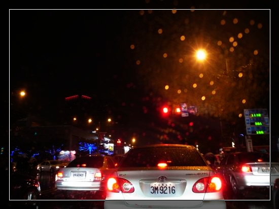 28回家時可怕的車潮.jpg 28回家時可怕的車潮.jpg