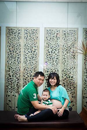 856176_744338175580534_1333800576_o