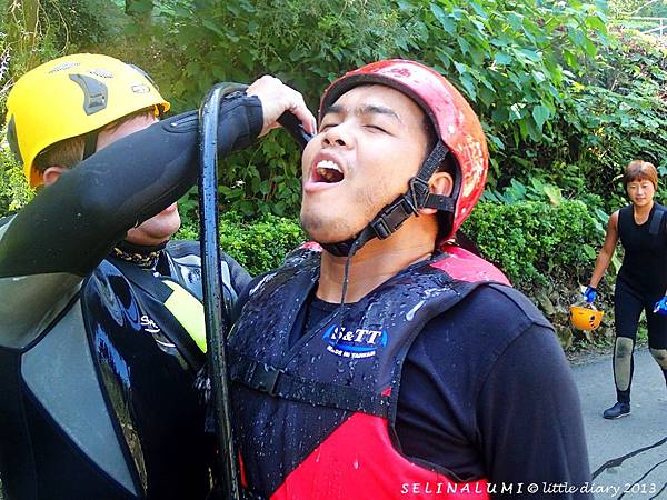 071 PA120028 淋水.JPG