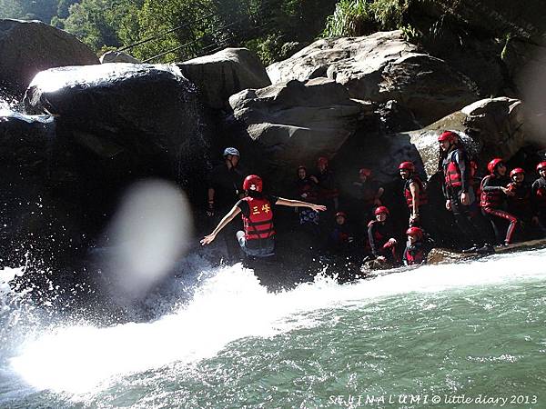 213 PA120107 後空翻.JPG