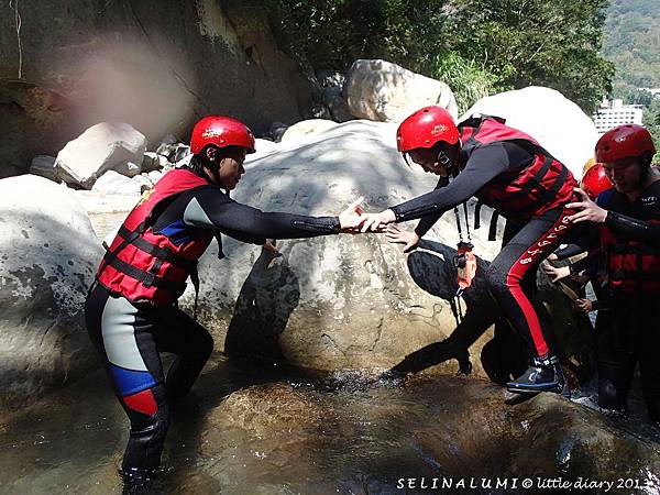 234 PA120117 溯溪.JPG