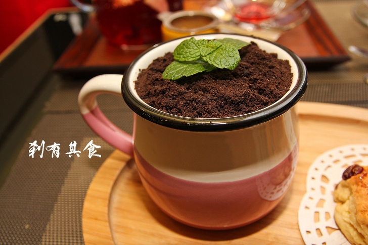 [台中/北區] 瓦圖廚房 @很溫馨有媽媽味道的療癒系餐廳 盆栽奶茶之我吃土了