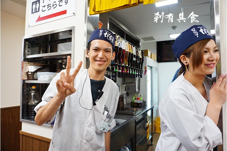 [大阪美食] 新世界元祖串炸だるま(心齋橋店) | 80年老店 電車上菜好吃又有梗 ( 中文菜單 )