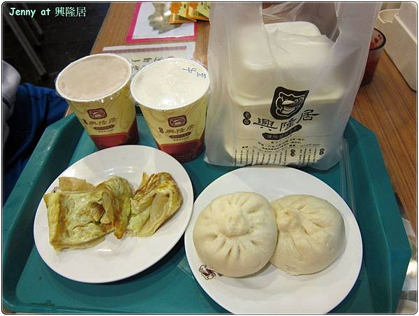 高雄=<食>興隆居 早起的鳥兒有湯包吃 咕嚕咕嚕=-興隆居 高雄=<食>興隆居 早起的鳥兒有湯包吃 咕嚕咕嚕=-興隆居