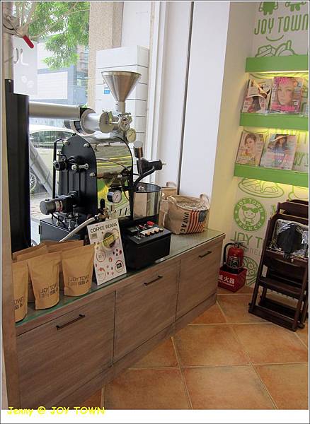 高雄=<食>嘿 我不是練功的!我是輕食店!!! 忠義堂 JOY TOWN=-JOY TOWN 高雄=<食>嘿 我不是練功的!我是輕食店!!! 忠義堂 JOY TOWN=-JOY TOWN