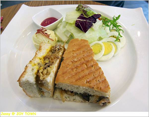 高雄=<食>嘿 我不是練功的!我是輕食店!!! 忠義堂 JOY TOWN=-JOY TOWN 高雄=<食>嘿 我不是練功的!我是輕食店!!! 忠義堂 JOY TOWN=-JOY TOWN