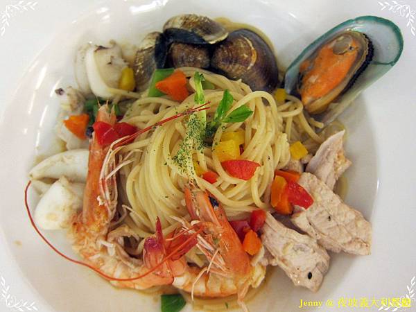 高雄=<食>夜坡義大利餐廳 人潮眾多排隊店=-夜坡義大利餐廳 高雄=<食>夜坡義大利餐廳 人潮眾多排隊店=-夜坡義大利餐廳