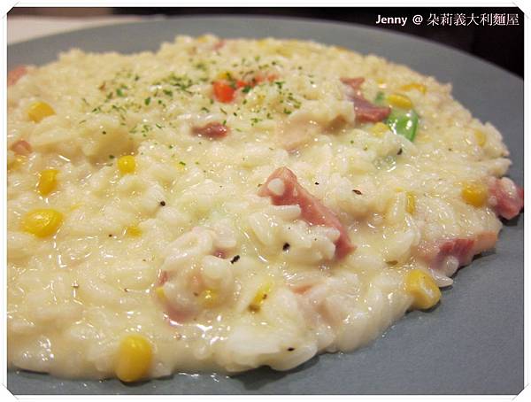 高雄=<食>高應大附近便宜又好吃的義大利麵 朵莉義大利麵屋=-朵莉義大利麵 高雄=<食>高應大附近便宜又好吃的義大利麵 朵莉義大利麵屋=-朵莉義大利麵