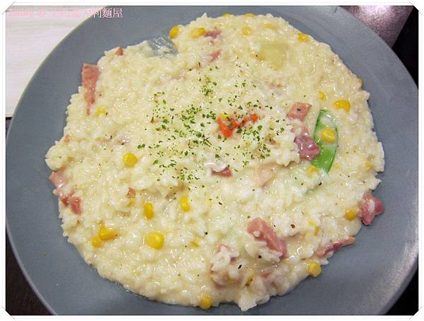 高雄=<食>高應大附近便宜又好吃的義大利麵 朵莉義大利麵屋=-朵莉義大利麵 高雄=<食>高應大附近便宜又好吃的義大利麵 朵莉義大利麵屋=-朵莉義大利麵