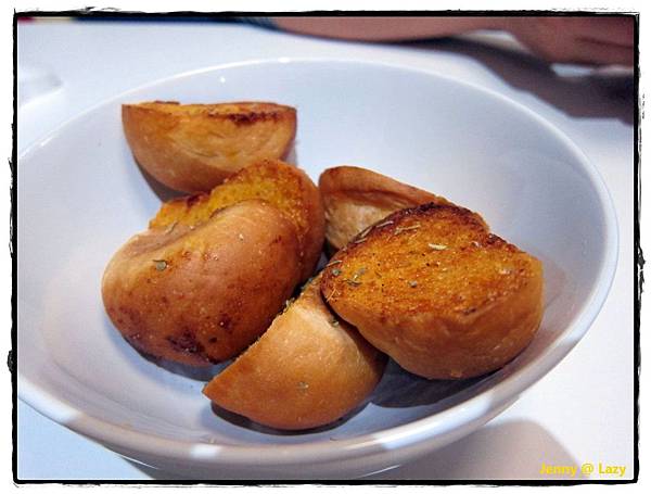 高雄=<食>搭捷運也方便吃的樂聚咖啡 來LAZY一下吧=-Lazy 高雄=<食>搭捷運也方便吃的樂聚咖啡 來LAZY一下吧=-Lazy