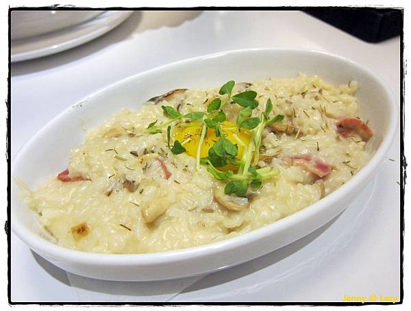 高雄=<食>搭捷運也方便吃的樂聚咖啡 來LAZY一下吧=-Lazy 高雄=<食>搭捷運也方便吃的樂聚咖啡 來LAZY一下吧=-Lazy