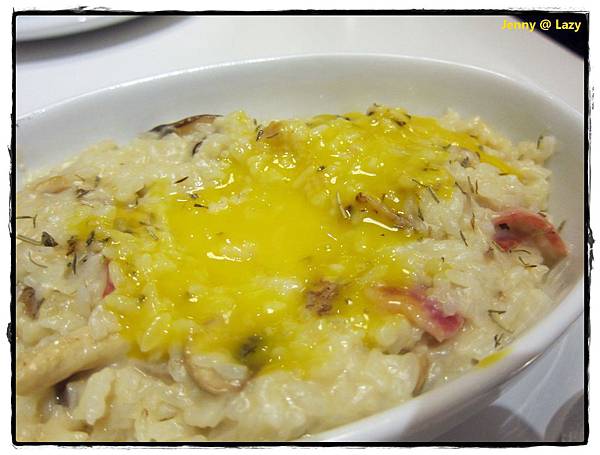 高雄=<食>搭捷運也方便吃的樂聚咖啡 來LAZY一下吧=-Lazy 高雄=<食>搭捷運也方便吃的樂聚咖啡 來LAZY一下吧=-Lazy