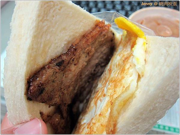 高雄=<食>燒肉咬蛋吐司 我咬我咬我咬咬咬=-燒肉咬蛋 高雄=<食>燒肉咬蛋吐司 我咬我咬我咬咬咬=-燒肉咬蛋