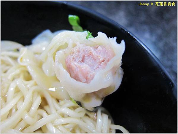 花蓮=<食>曾經她是我的第一次與紅油炒手的邂逅...花蓮香扁食= 花蓮=<食>曾經她是我的第一次與紅油炒手的邂逅...花蓮香扁食=