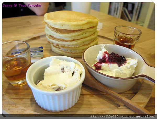 高雄=<食>True Pancake 美味鬆餅~ 是煎餅式的鬆餅唷=-True Pancake 高雄=<食>True Pancake 美味鬆餅~ 是煎餅式的鬆餅唷=-True Pancake