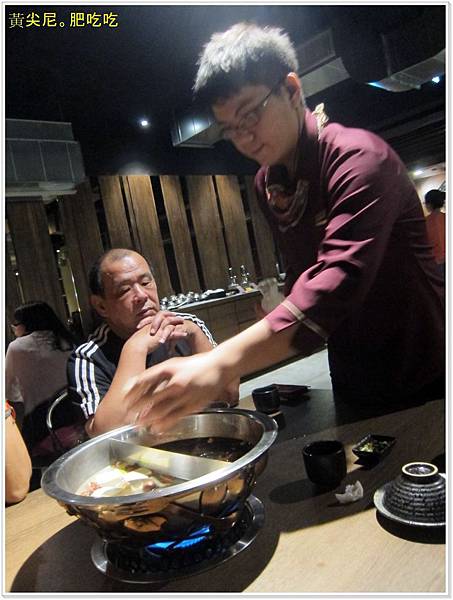 高雄前金區=<食>右京棧 讓我們全家讚不絕口~ 文末有肉品招待券抽獎=-右京棧