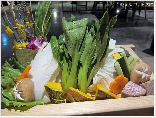 高雄前金區=<食>右京棧 讓我們全家讚不絕口~ 文末有肉品招待券抽獎=-右京棧