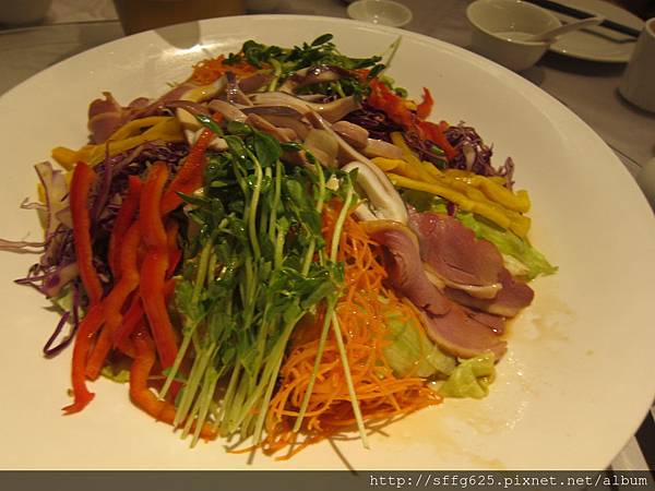 高雄鹽埕區=<食>城市商旅-高雄真愛館~ 家族聚餐新據點合菜攤=-城市商旅 高雄鹽埕區=<食>城市商旅-高雄真愛館~ 家族聚餐新據點合菜攤=-城市商旅