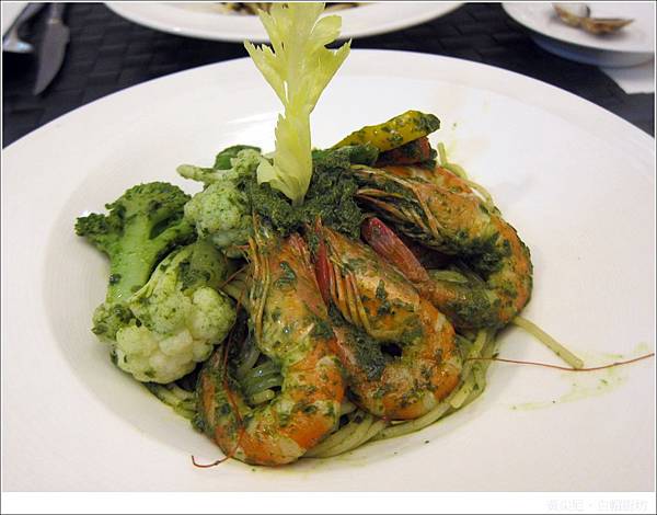 高雄鼓山區=<食>白帽廚坊 ~ 一步一步攻佔青海路的餐廳吧!!!!=-白帽廚坊 高雄鼓山區=<食>白帽廚坊 ~ 一步一步攻佔青海路的餐廳吧!!!!=-白帽廚坊