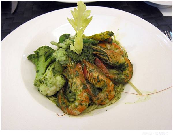 高雄鼓山區=<食>白帽廚坊 ~ 一步一步攻佔青海路的餐廳吧!!!!=-白帽廚坊 高雄鼓山區=<食>白帽廚坊 ~ 一步一步攻佔青海路的餐廳吧!!!!=-白帽廚坊