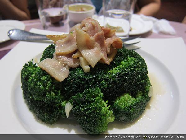 高雄左營區=<食>東方宴~家庭聚餐好選擇融合港式及熱炒=-東方宴 高雄左營區=<食>東方宴~家庭聚餐好選擇融合港式及熱炒=-東方宴