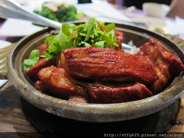 高雄左營區=<食>東方宴~家庭聚餐好選擇融合港式及熱炒=-東方宴 高雄左營區=<食>東方宴~家庭聚餐好選擇融合港式及熱炒=-東方宴