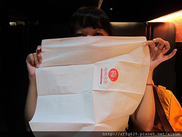 高雄左營區=<食>瘋牛排洋食自由店~兩人份牛排都比我手還大了=-瘋牛排洋食 高雄左營區=<食>瘋牛排洋食自由店~兩人份牛排都比我手還大了=-瘋牛排洋食