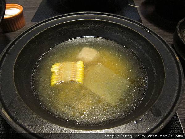 高雄左營區=<食>次迴麻辣鍋物 ~ 可是我比較愛昆布=-次迴麻辣鍋物