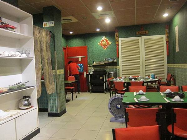 高雄鳳山區=<食>尚鼎麻辣火鍋 完全走一種食材新鮮的路線=-尚鼎麻辣火鍋