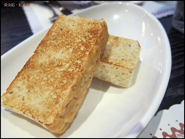 高雄鼓山區=<食>尼克牛排裕誠店=-尼克牛排 高雄鼓山區=<食>尼克牛排裕誠店=-尼克牛排